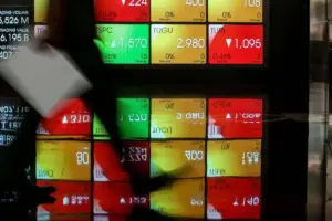 IHSG Anjlok 3 Persen, Saham AMMN, BBCA, hingga BREN Berguguran