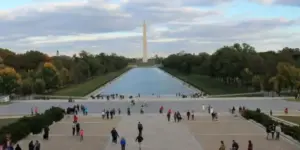 Trump Bikin Proyek Baru Lagi: Renovasi “Kolam Kotor” di Washington DC
