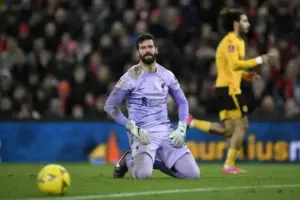 Juventus Kejar Alisson, Negosiasi dengan Liverpool Memanas