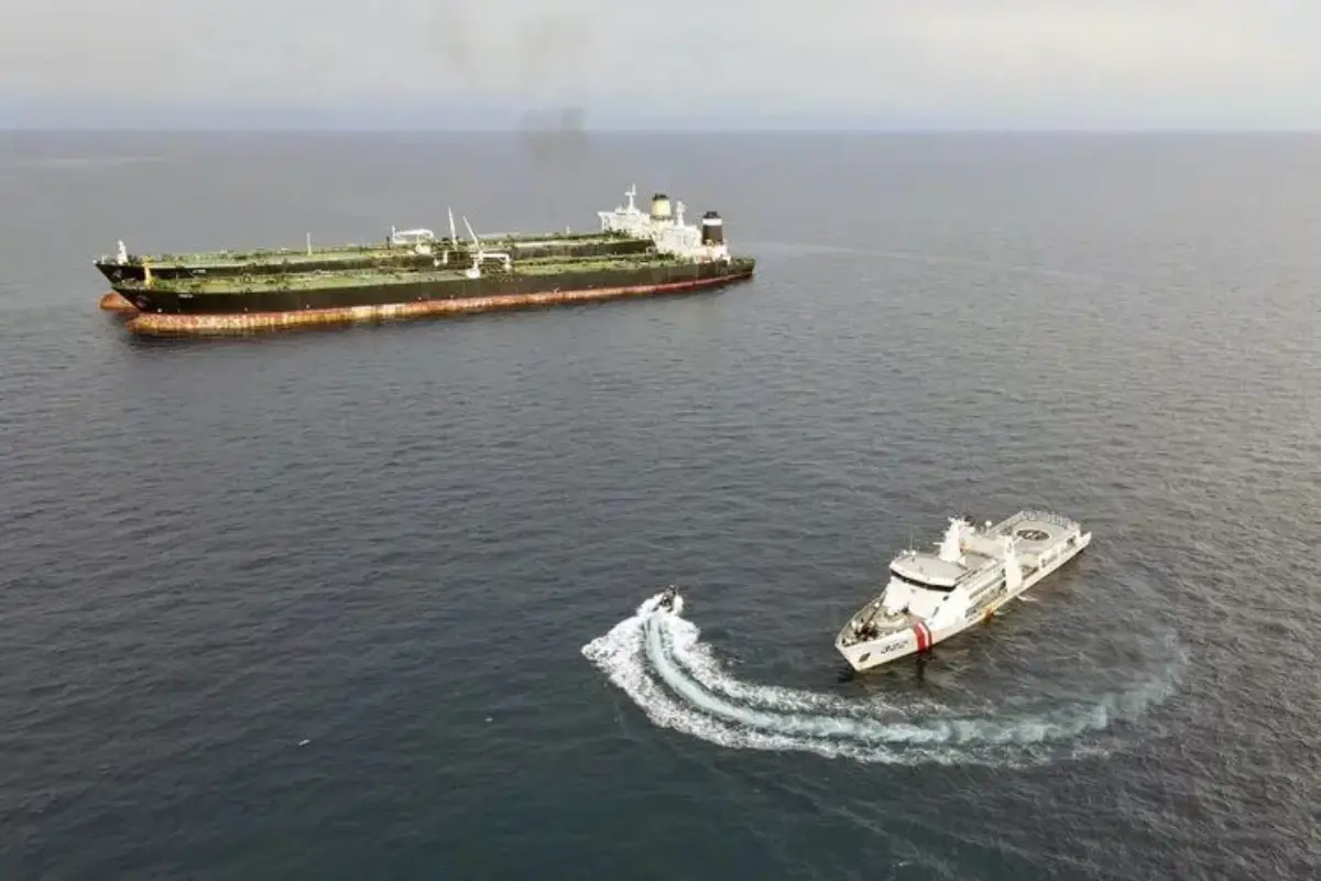 Aksi Kejar Kejaran Di Selat Hormuz, As Sergap Kapal Iran Dorena Hingga Ke Samudra Hindia