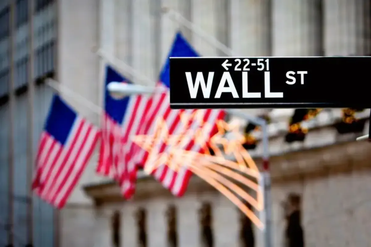 Wall Street Ditutup Tertekan Setelah Reli, Investor Tunggu Katalis Baru