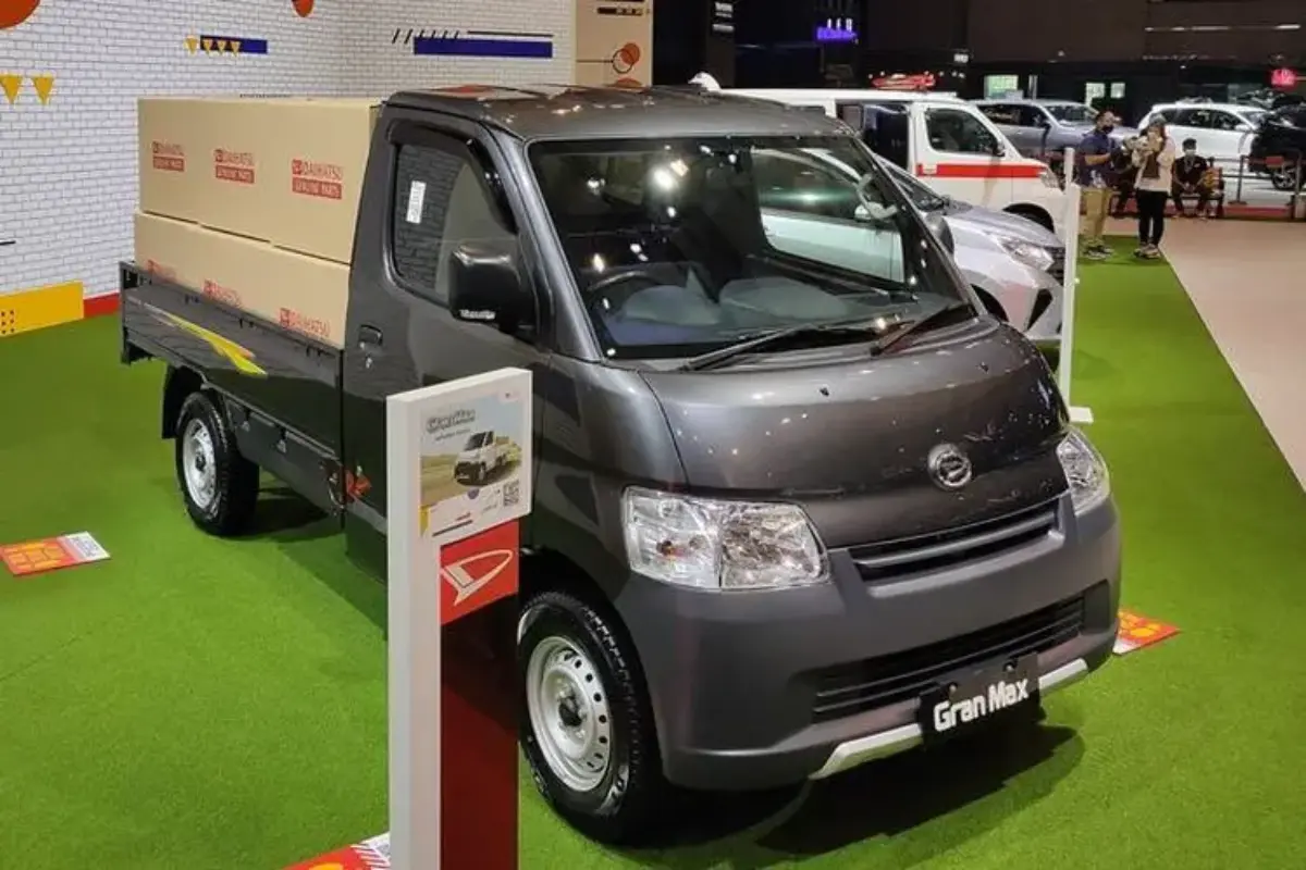 Daihatsu Gran Max Jadi Mobil Komersial Terlaris Maret 2026