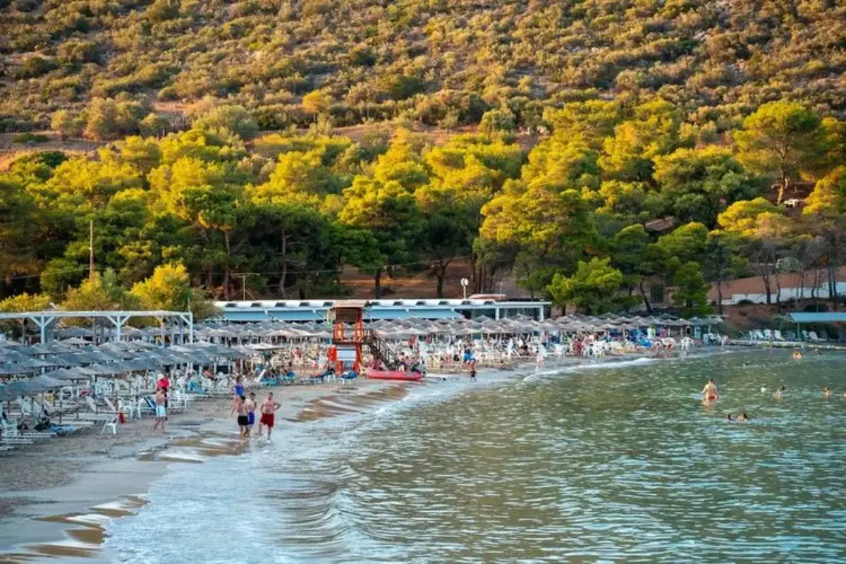 Yunani Hadapi Overtourism, 251 Pantai Wajib Alami Tanpa Fasilitas Turis