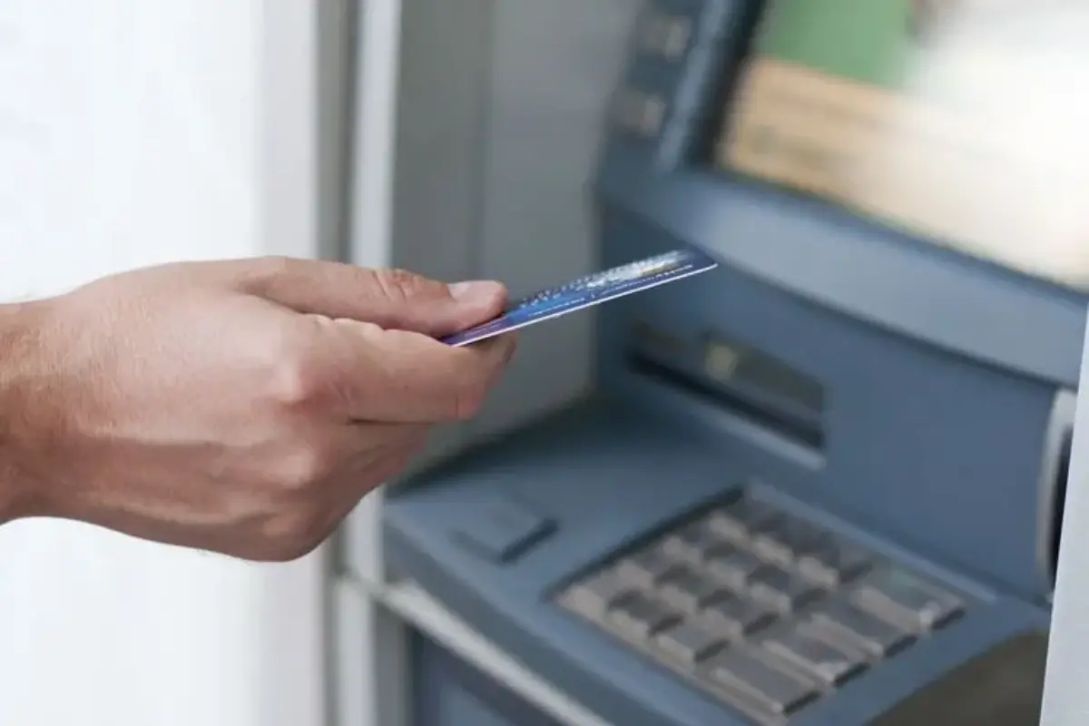 Gunakan Mika Dan Intip Pin, Pelaku Ganjal Atm Di Tangerang Sasar Minimarket Dan Spbu