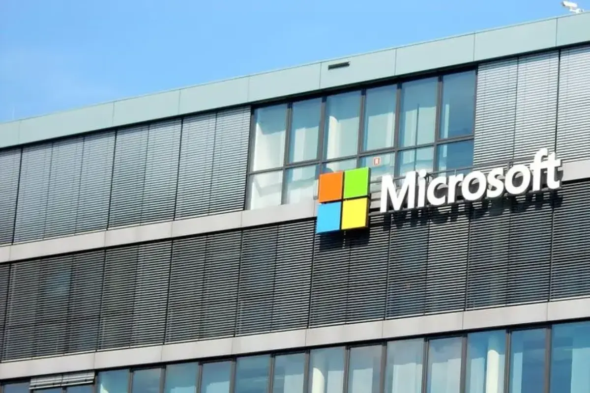 Meta Microsoft Bakal Phk 20.000 Karyawan, Awal Krisis Imbas Ai?