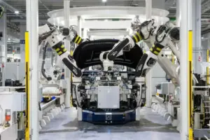 Maklon Pabrik Mobil Dianggap Wajar dalam Industri Otomotif