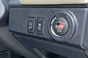 Hindari Boros BBM, Ini Waktu Ideal Panaskan Mobil Zaman Sekarang