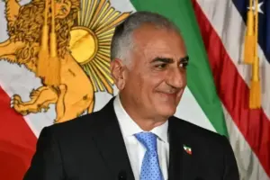Reza Pahlavi Disiram Cairan Merah di Berlin, Pelaku Langsung Ditangkap