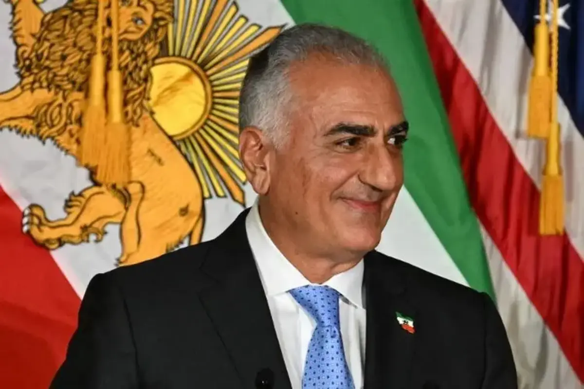 Reza Pahlavi Disiram Cairan Merah Di Berlin, Pelaku Langsung Ditangkap