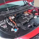 Apa Benar Busi Mobil Hybrid Berbeda dari Mobil Bensin Biasa?