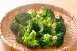 Sulit Tidur? Ini Makanan yang Bisa Membantu Cepat Tidur Menurut Ahli