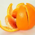 Bolehkah Kita Makan Kulit Jeruk? Simak Fakta Kesehatan dan Risikonya