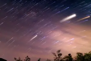 Mengenal Hujan Meteor Lyrid: Rahasia di Balik Kilatan “Fireball” yang Menghiasi Langit April