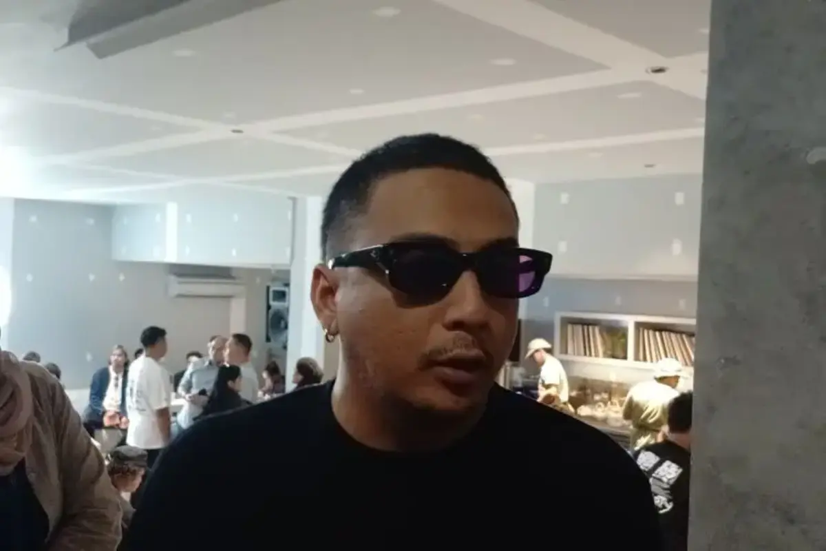 Kisah Di Balik 'ada Titik Titik Di Ujung Doa' Sal Priadi Yang Viral