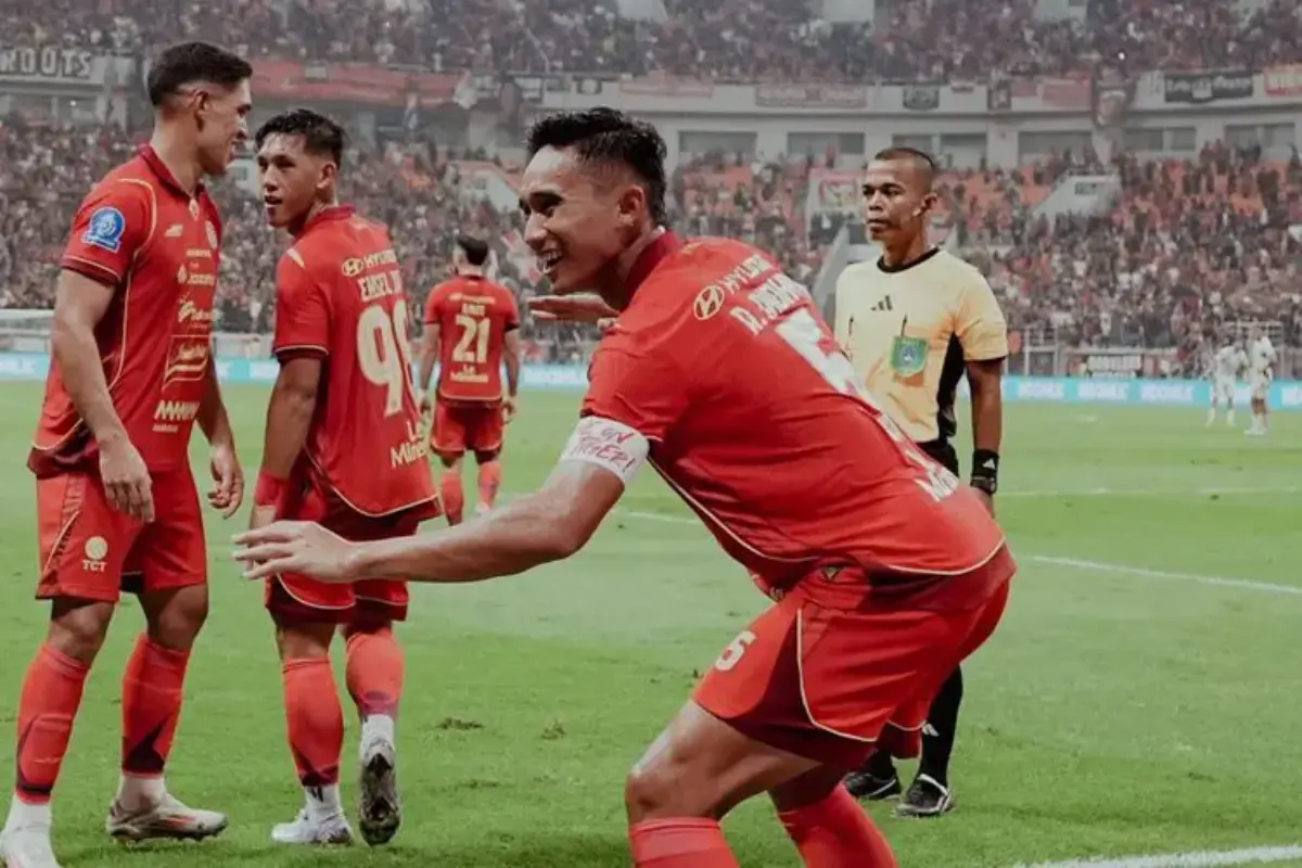 Jelang Duel PSIM Vs Persija, Rizky Ridho Dapat Job Dadakan di Bandara