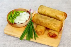 Warga Semarang Bisa Tukar Botol Bekas Jadi Lumpia, Begini Caranya