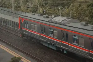 KRL Diperkirakan Baru Bisa Melintas ke Stasiun Cikarang Rabu Siang