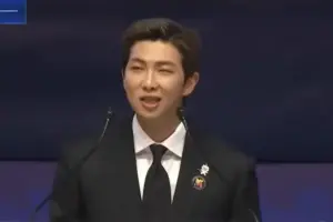 RM BTS Dituding Merokok di Area Terlarang di Shibuya, Ini Faktanya
