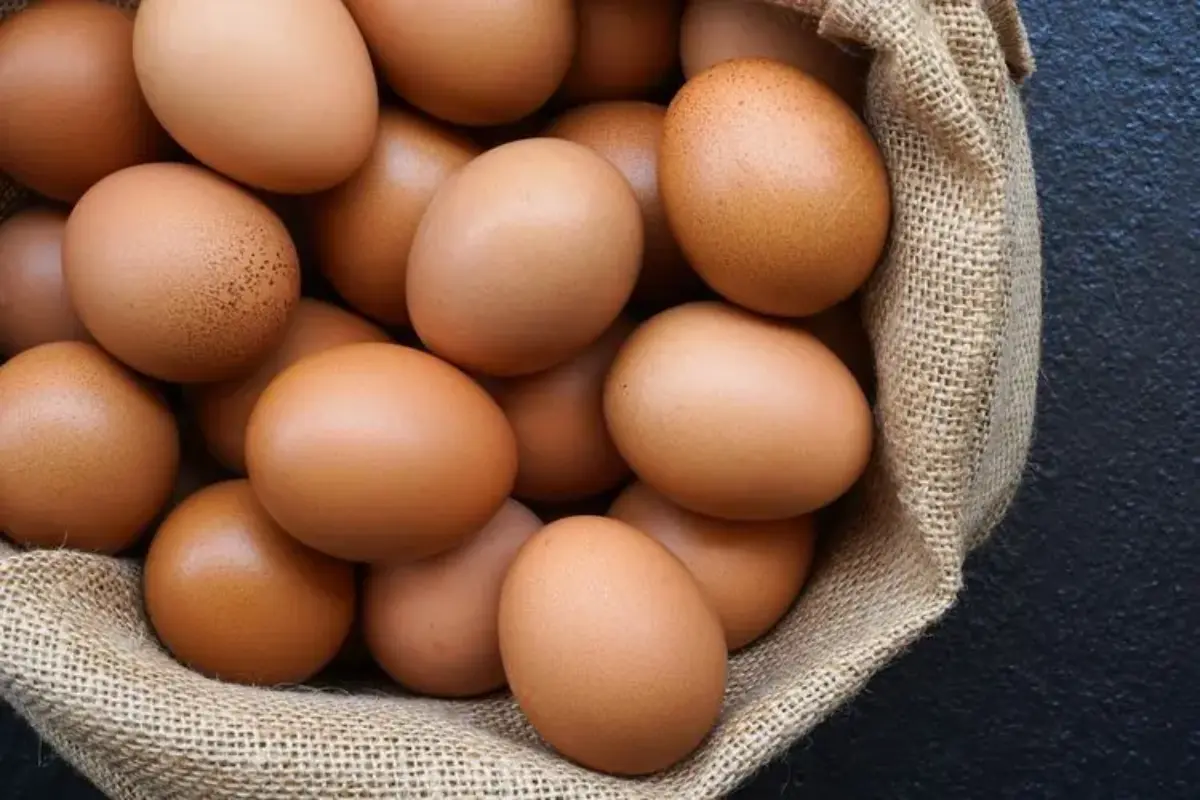 Pesan 250 Kg Telur Dari Pedagang Sumedang, Tni Gadungan Kabur