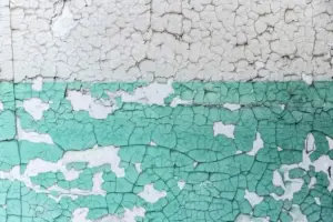 6 Penyebbab Cat Dinding Mengelupas, Jangan Diabaikan!