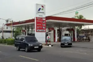 Jangan Asal Isi BBM, Ini Risiko Mobil Modern Pakai Pertalite