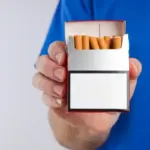 Inggris Terapkan Larangan Merokok Seumur Hidup bagi Warga Kelahiran Setelah 2008