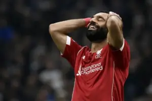 Mohamed Salah Cedera Usai Libas Crystal Palace 3-1, Disebut Jadi Laga Terakhir di Liverpool