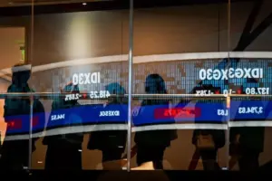 IHSG Rabu Melemah, Dana Asing Rp 1,04 Triliun Keluar