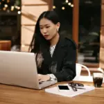 Bukan Duduk atau Berdiri, Ini yang Lebih Penting untuk Kesehatan Saat Kerja