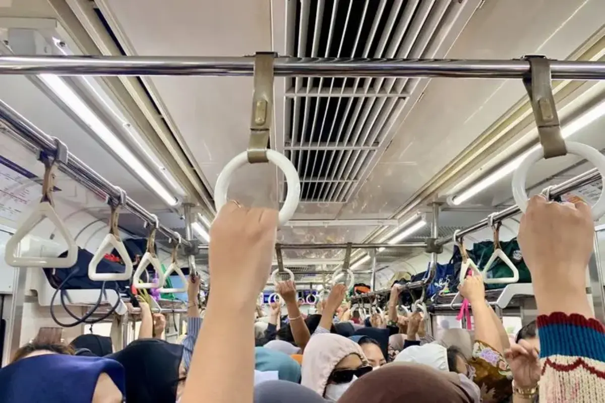 Hati Hati! Saat Krl Penuh Sesak, Pelaku Pelecehan Punya Banyak Celah