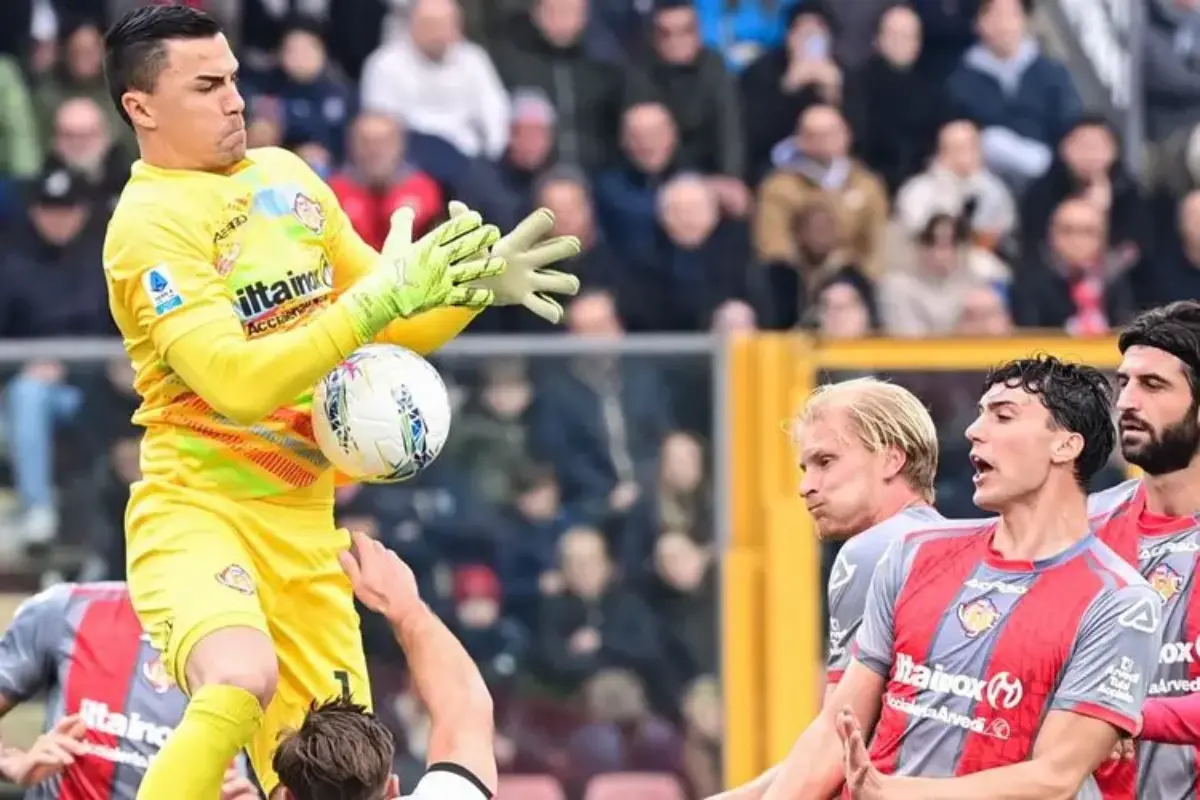 Media Italia Puji Emil Audero Usai Tepis Penalti Scott Mctominay