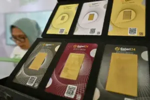 Fenomena Antrean Emas: Harga Turun Jadi Momentum Beli