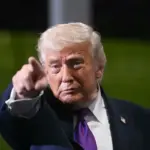 Trump Sebut Tim Cook Lebih Hebat dari Steve Jobs, Fanboy Apple Geram