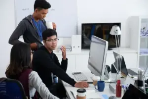 Sunyi di Kantor, Ramai Saat “Ngopi”: Waspada “Silent Rebellion” di Kantor