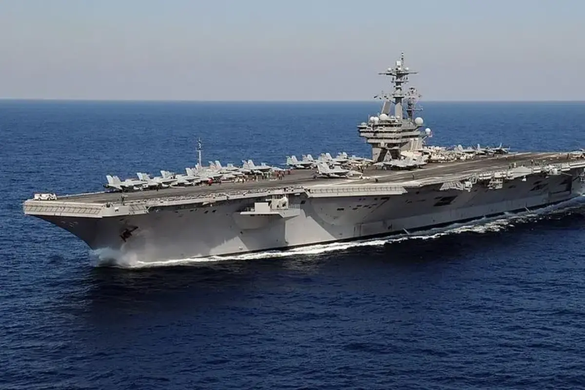 Dipenuhi Jet Tempur, Kapal Induk Uss George Hw Bush Tiba Di Timur Tengah