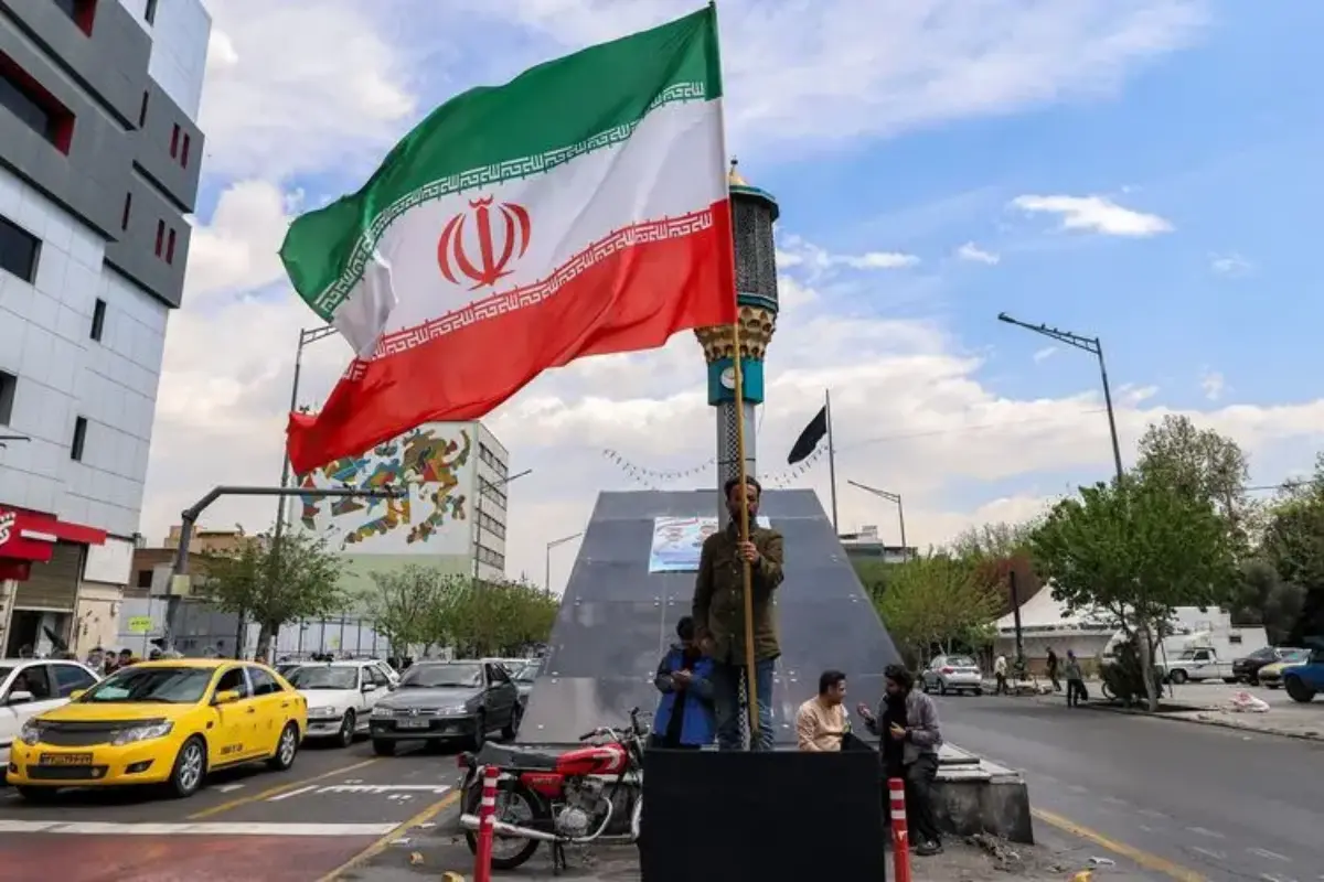 China Tiba Tiba Minta Warganya Keluar Iran Segera, Ada Apa?