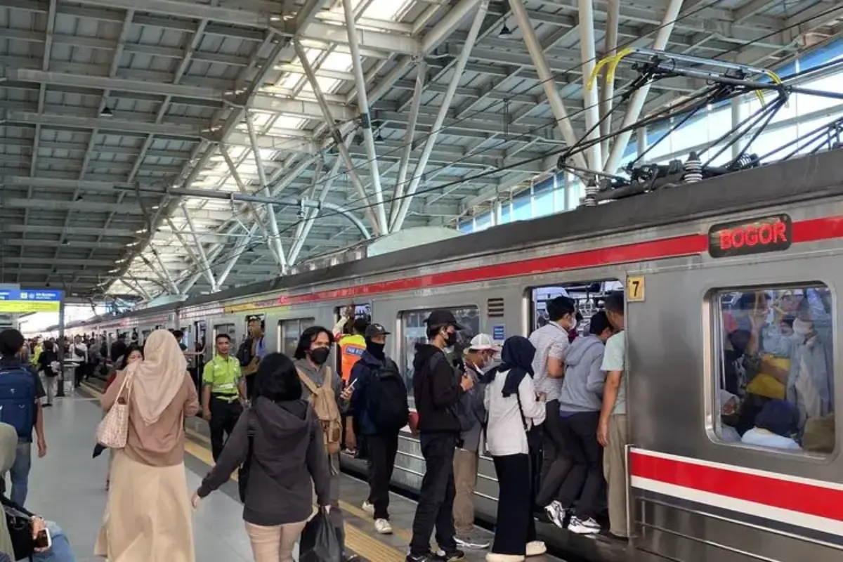 74 Kasus Pelecehan Seksual Terjadi Di Krl, Paling Banyak Saat Jam Sibuk