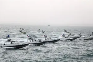 Iran Pamer Kekuatan di Selat Hormuz, Pasukan Bertopeng Sergap Kapal Raksasa