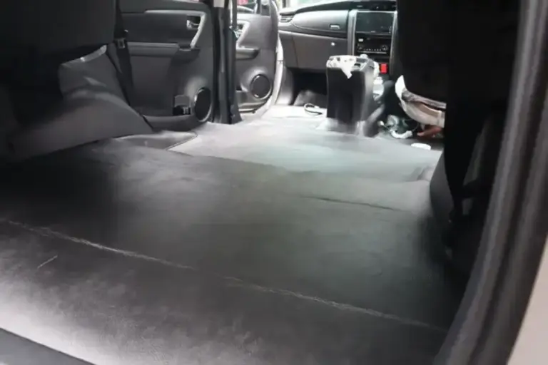 Rahasia Karpet Mobil Bersih: Perawatan Kulit Sintetis Anti-Rusak