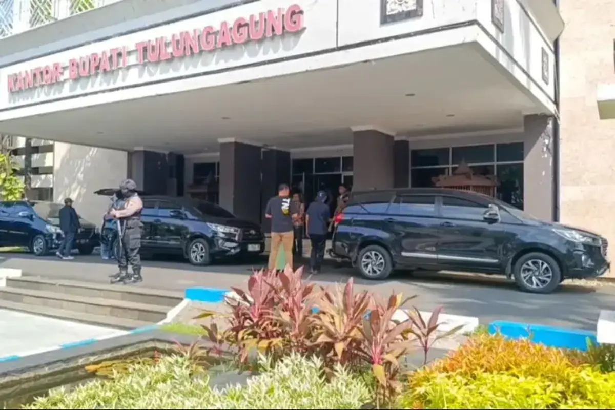 Selama 3 Hari, Kpk Periksa 27 Pejabat Pemkab Tulungagung Terkait Korupsi Bupati Gatut Sunu