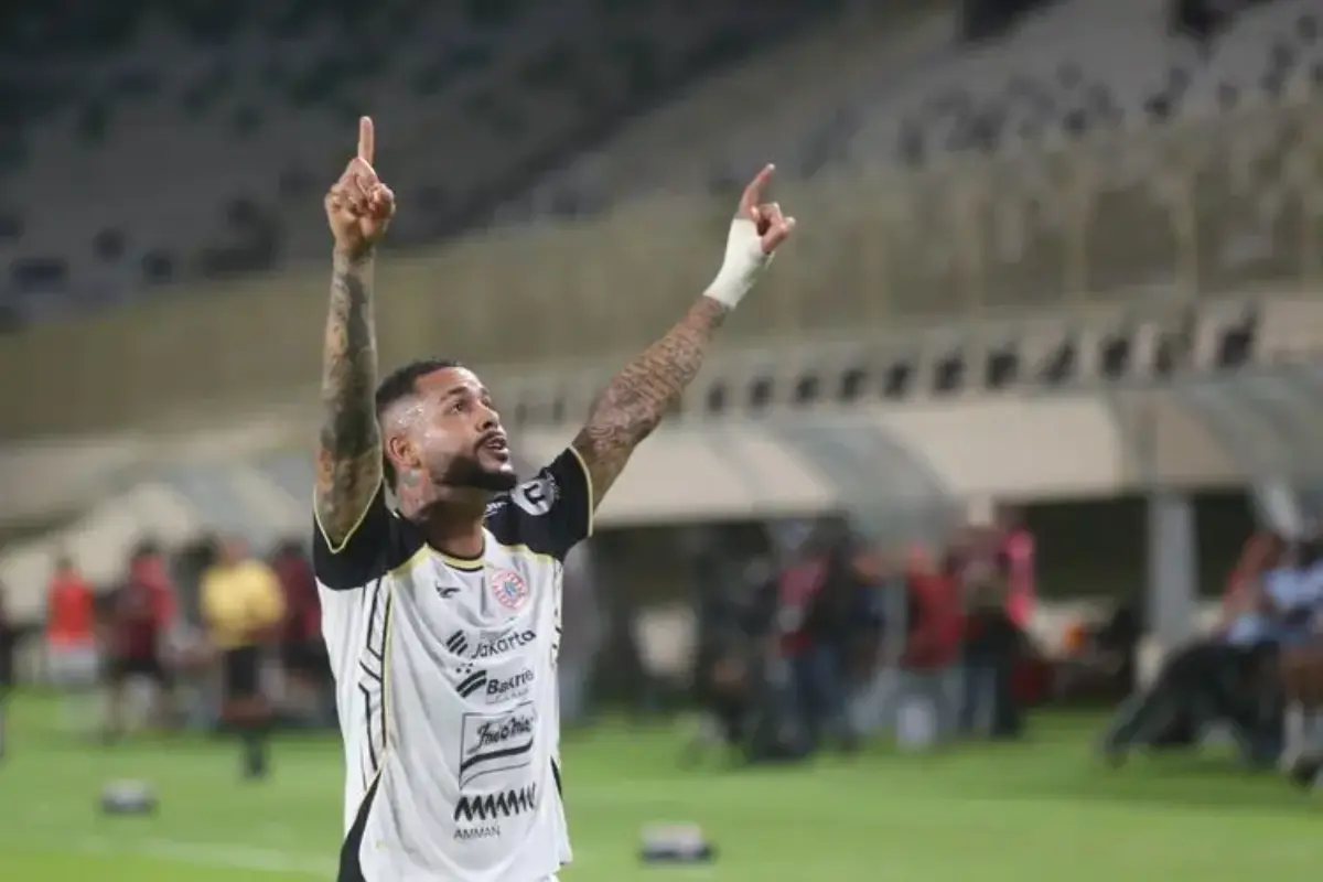 Hasil HT PSIM Vs Persija 1-1, Maxwell Souza Gagal Cetak Gol Penalti