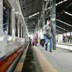 Ketimpangan Infrastruktur: Jalan Mulus, Rel Tertinggal