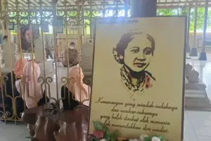 Saat Makam RA Kartini Mulai Ramai Didatangi Peziarah…