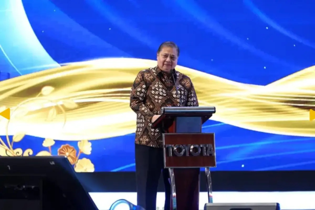 Rupiah Tembus Rp 17.300, Airlangga Sebut Tekanan Dipicu Gejolak Global