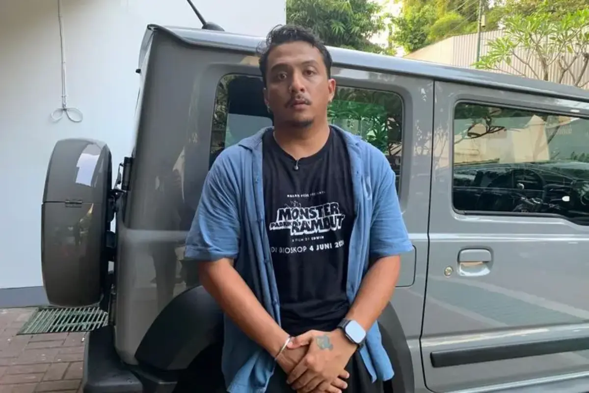 Sal Priadi Garap Soundtrack Monster Pabrik Rambut, Berjudul "kepala Pundak Kerja Lagi"