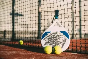 8 Raket Padel untuk Pemula yang Nyaman Dipakai, Cocok untuk Mulai Main
