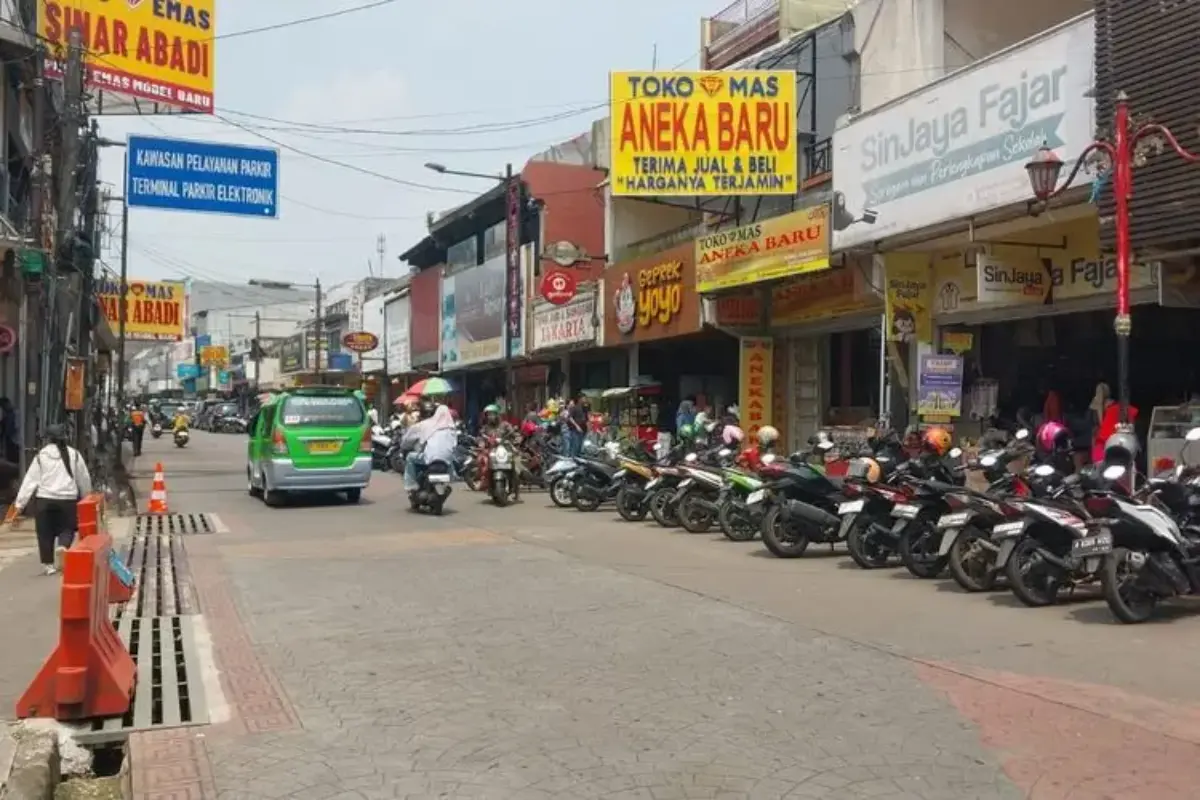 Parkir Pindah Ke Kanan Jalan Suryakencana, Pengendara Ngaku Masih Canggung