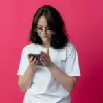 Kartini Masa Kini: Perjuangan Perempuan Melawan Tekanan Media Sosial