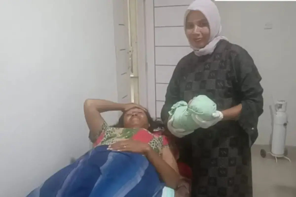 Kisah Suryani, Bidan Pelosok Aceh 15 Tahun Tetap Mengabdi Meski Gaji Minim Dan Hadapi Banjir