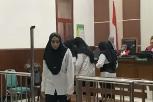4 WNA Terdakwa Pencurian Emas di Surabaya, Dituntut 1,5 Tahun
